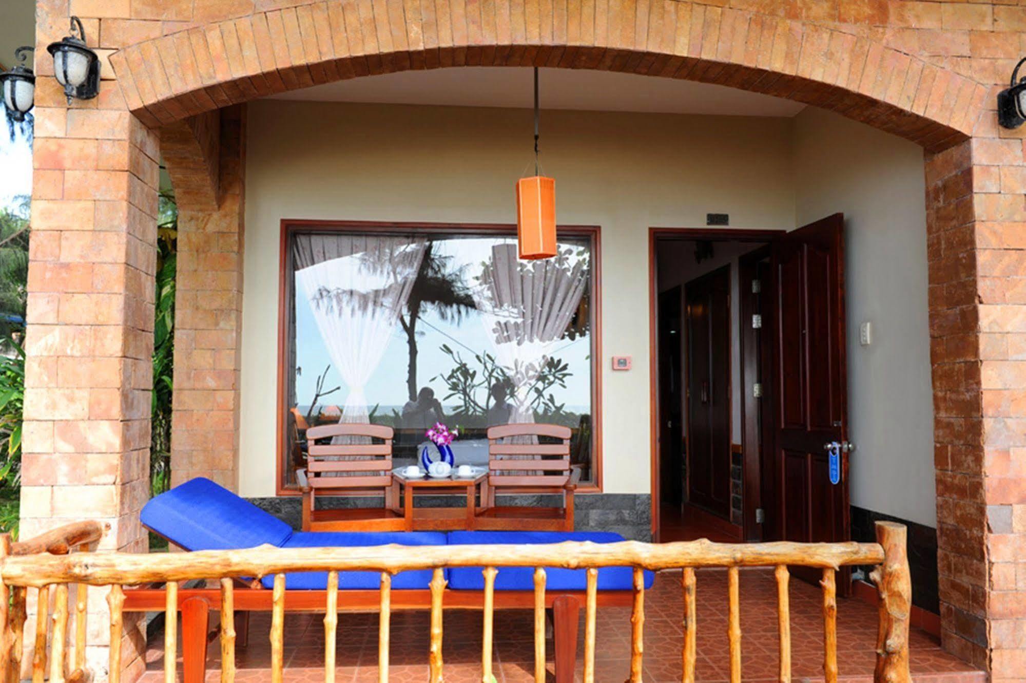 Vinh Suong Seaside Hotel And Resort Phan Thiet Exterior foto