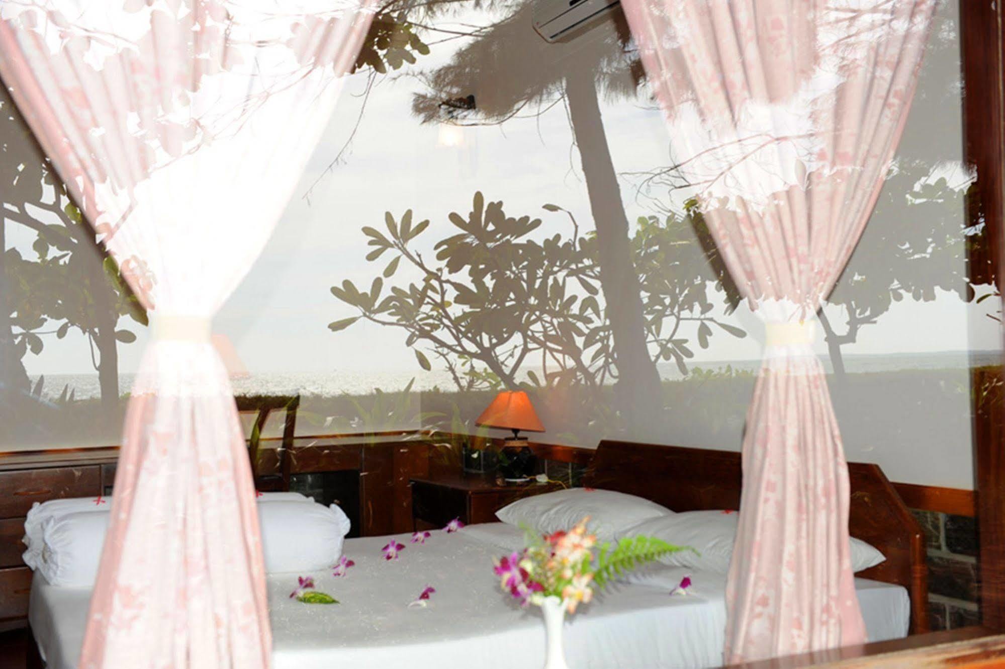 Vinh Suong Seaside Hotel And Resort Phan Thiet Exterior foto